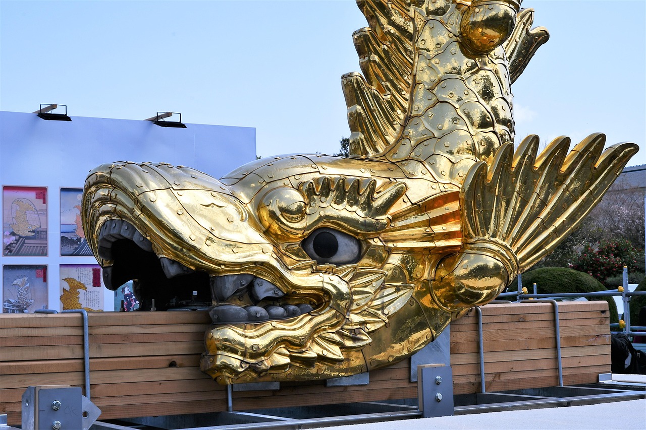金シャチ